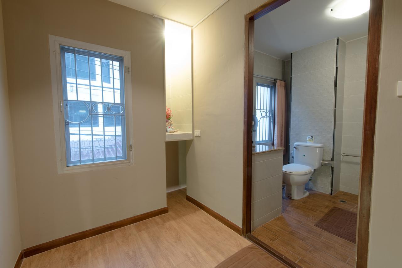 Augusta Hostel Μπανγκόκ Εξωτερικό φωτογραφία