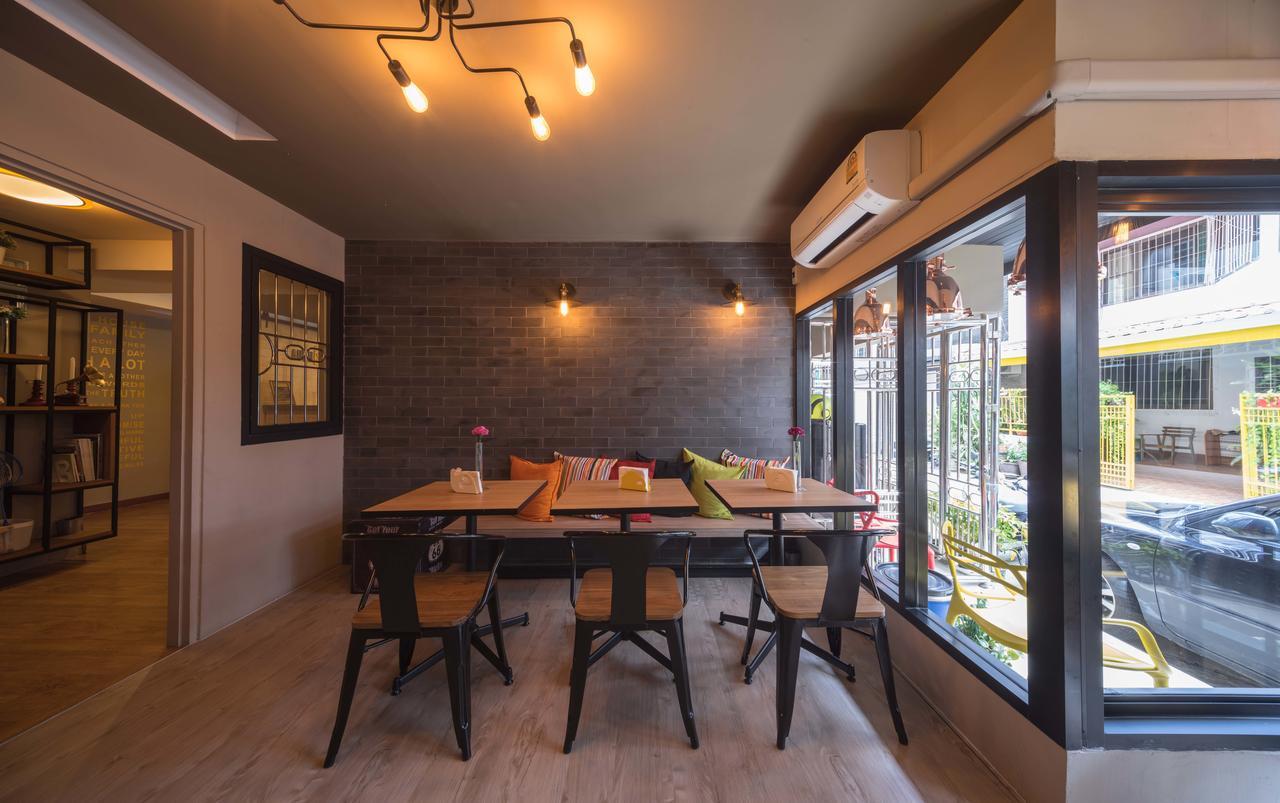Augusta Hostel Μπανγκόκ Εξωτερικό φωτογραφία